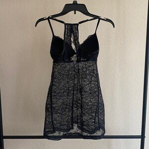 Lace night gown size XS